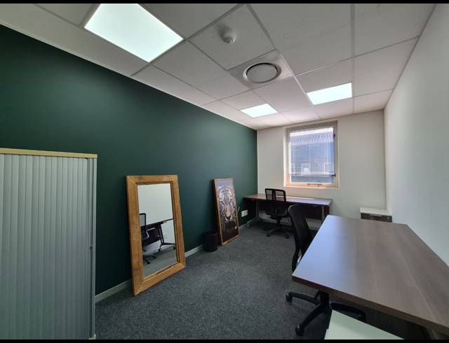 67M² OFFICE TO LET IN ROSEBANK